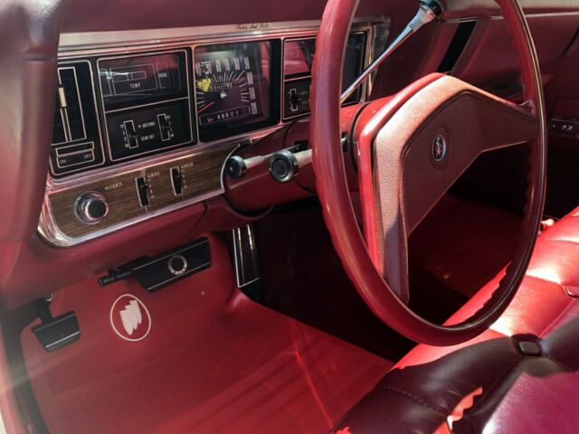 Buick Riviera 1969 image number 13