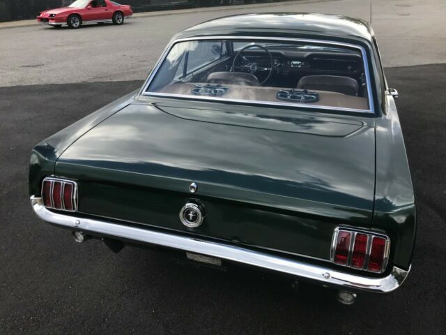 Ford Mustang 1965 image number 28