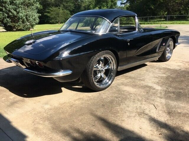 Chevrolet Corvette 1962 image number 23