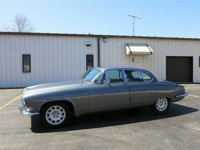 Jaguar Mark X 1965 image number 2
