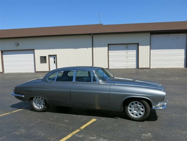 Jaguar Mark X 1965 image number 37
