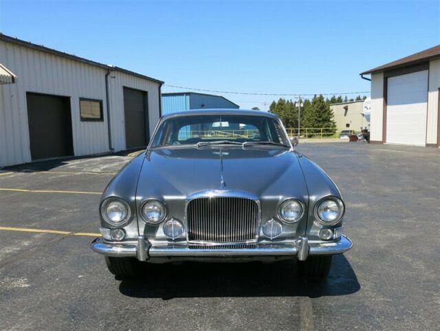 Jaguar Mark X 1965 image number 40