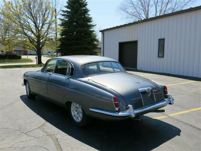 Jaguar Mark X 1965 image number 6