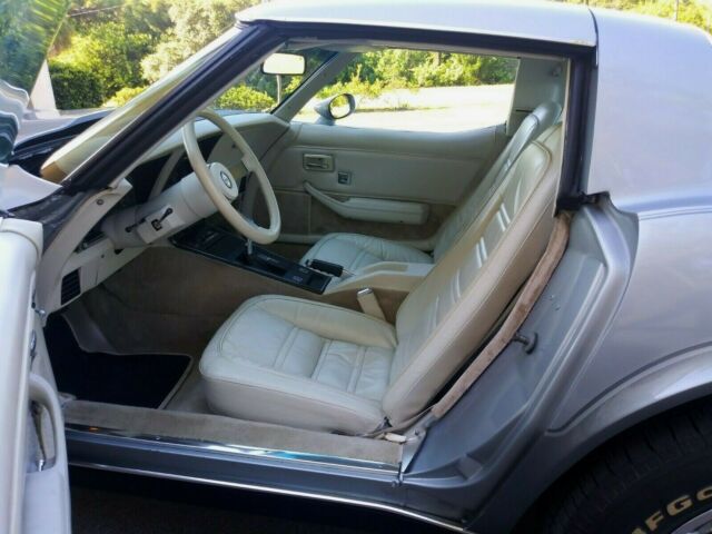 Chevrolet Corvette 1978 image number 16