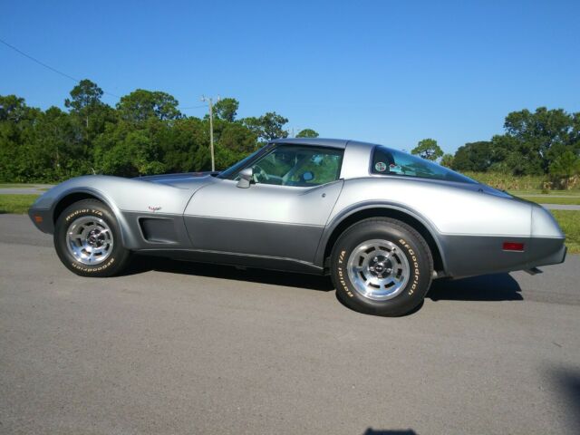 Chevrolet Corvette 1978 image number 27