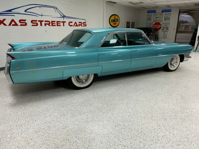 Cadillac DeVille 1964 image number 3