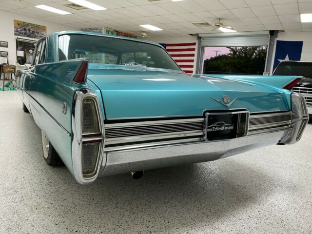 Cadillac DeVille 1964 image number 30