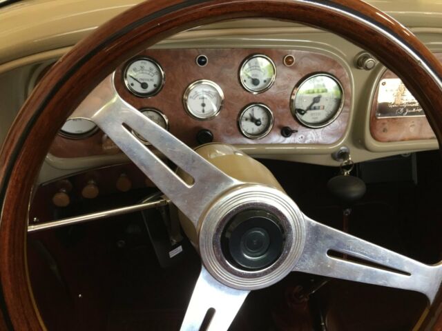 Cord Boat tail Speedster 1936 image number 14