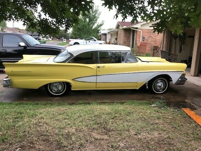 Ford Fairlane 1958 image number 0