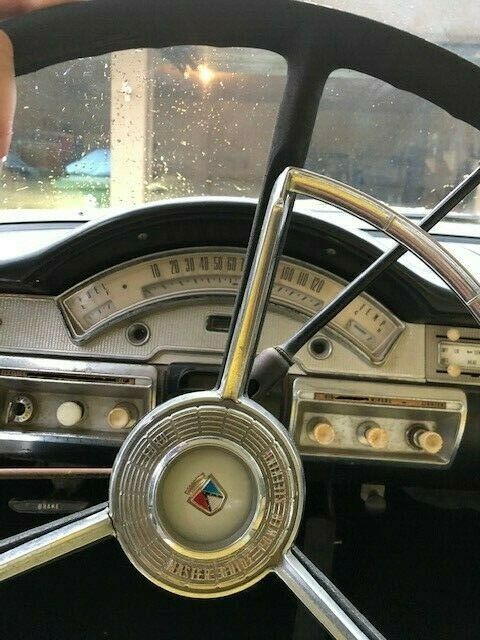 Ford Fairlane 1958 image number 17