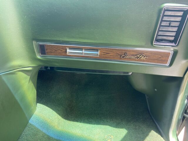 Pontiac Grand Prix 1972 image number 14
