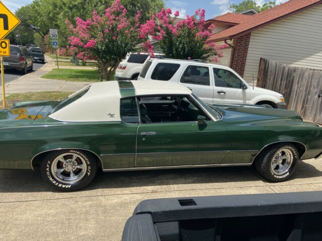 Pontiac Grand Prix 1972 image number 25