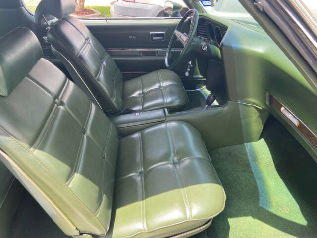 Pontiac Grand Prix 1972 image number 30