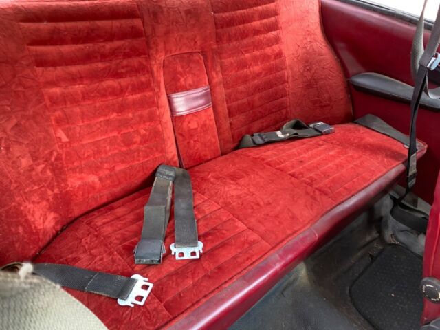 Volvo 142 1969 image number 36