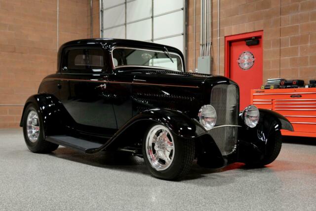 Ford 3-Window Coupe 1932 image number 25