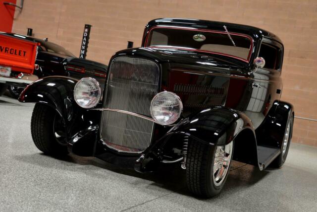 Ford 3-Window Coupe 1932 image number 38