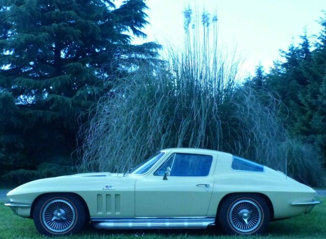 Chevrolet Corvette 1966 image number 1