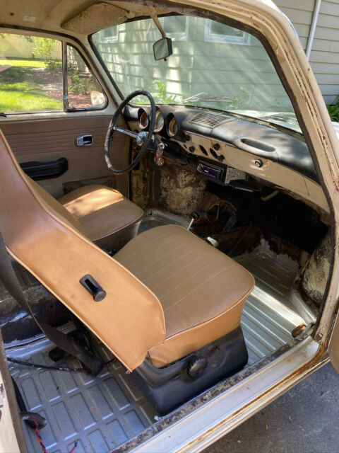 Volkswagen Type III 1971 image number 11