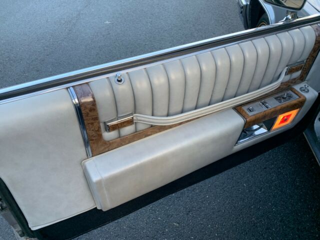 Cadillac DeVille 1979 image number 10