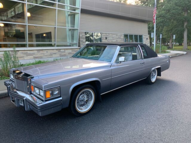 Cadillac DeVille 1979 image number 15