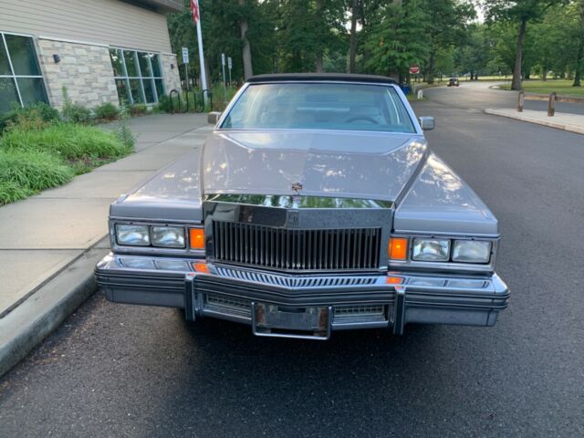 Cadillac DeVille 1979 image number 2