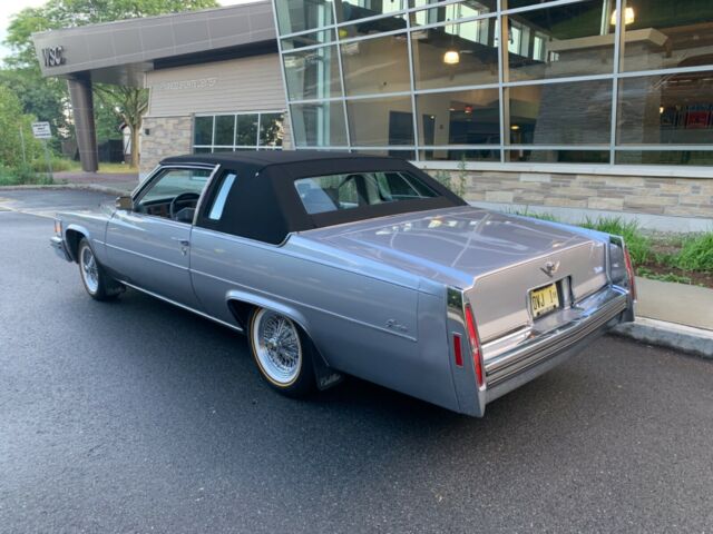 Cadillac DeVille 1979 image number 20