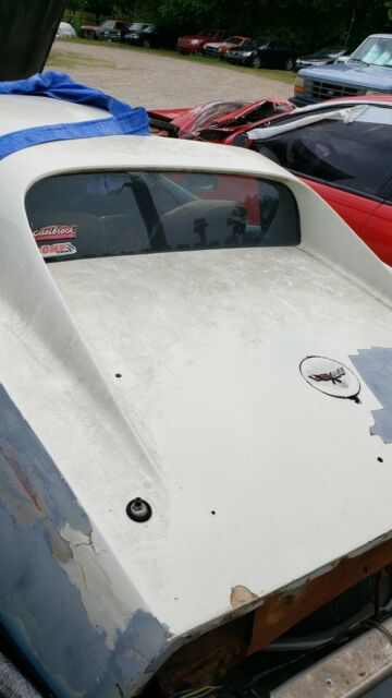 Chevrolet Corvette 1977 image number 28