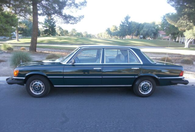 Mercedes-Benz 400-Series 1977 image number 1
