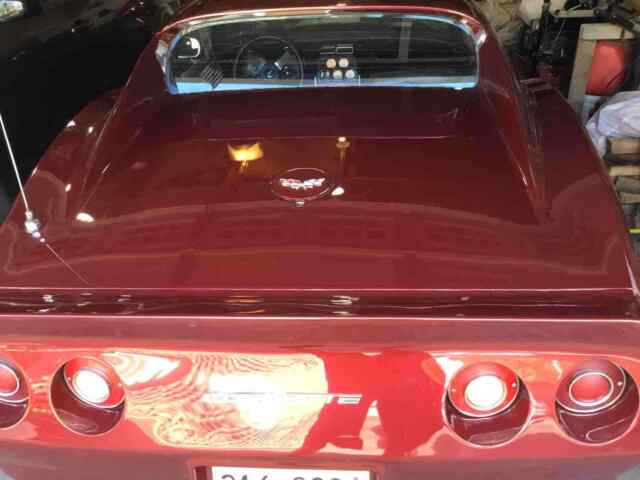Chevrolet Corvette C3 1977 image number 2