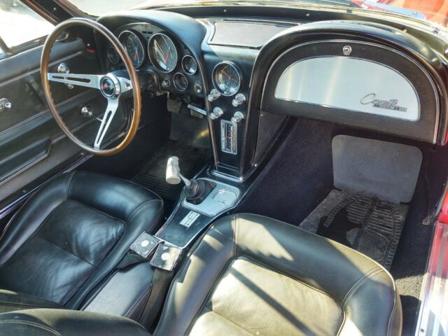 Chevrolet Corvette 1965 image number 18