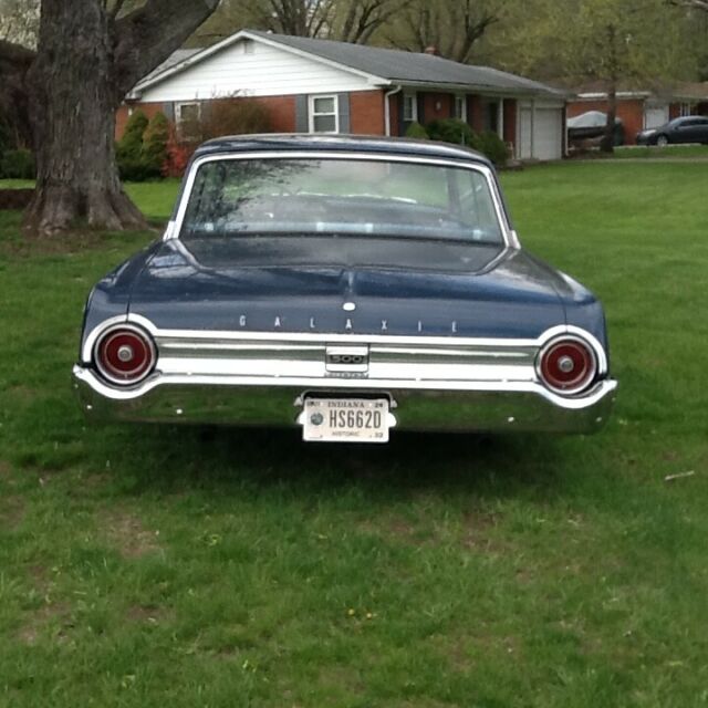 Ford Galaxie 1962 image number 29