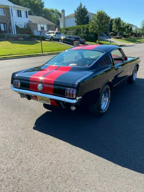 Ford Mustang 1965 image number 7