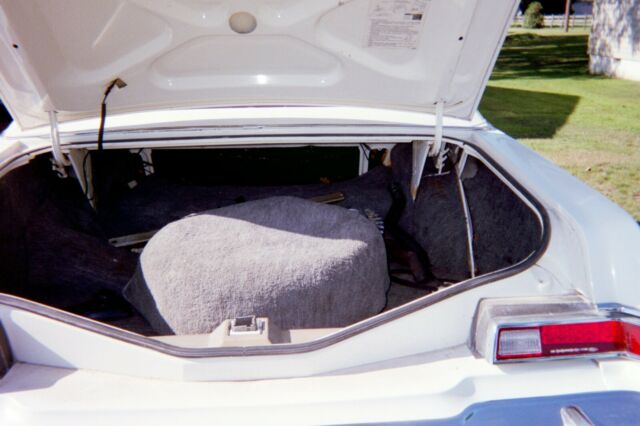 Lincoln Mark Series 1976 image number 21