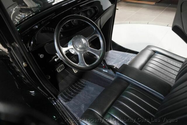 Ford Coupe 1932 image number 13