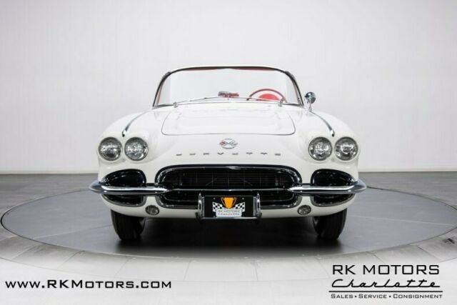 Chevrolet Corvette 1962 image number 18
