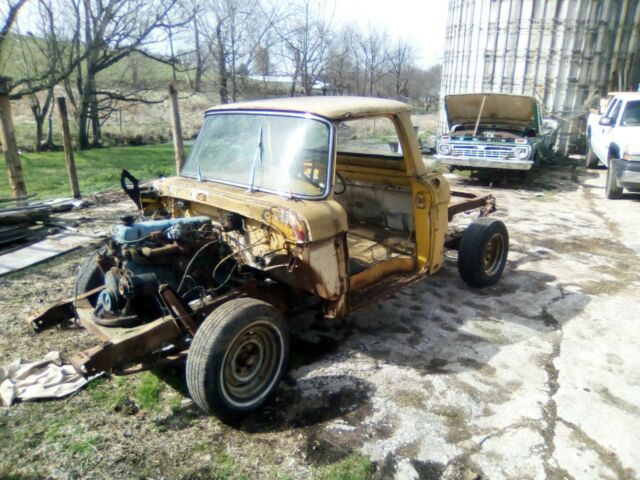 Ford F-100 1961 image number 10