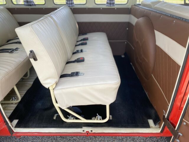 Volkswagen Bus/Vanagon 1974 image number 17