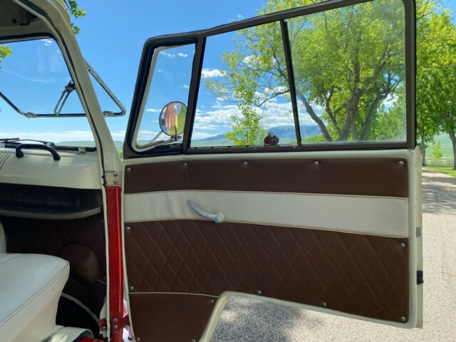Volkswagen Bus/Vanagon 1974 image number 35