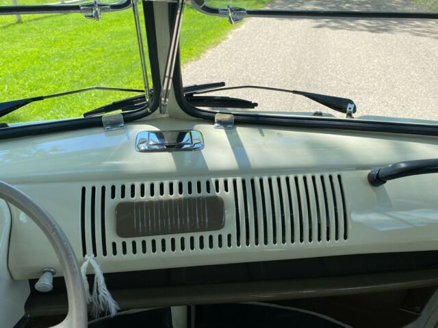 Volkswagen Bus/Vanagon 1974 image number 38