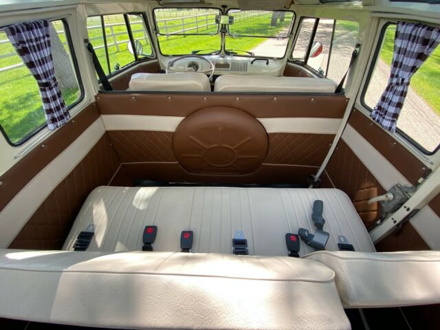 Volkswagen Bus/Vanagon 1974 image number 42