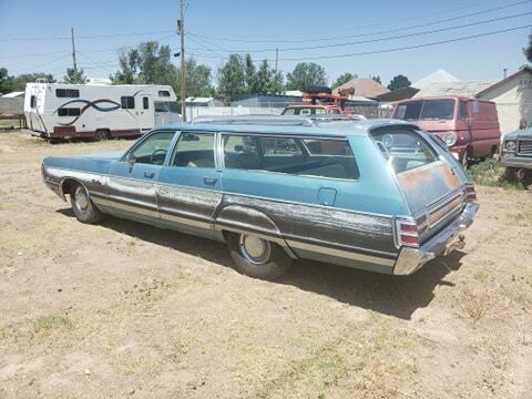Chrysler Town & Country 1972 image number 23