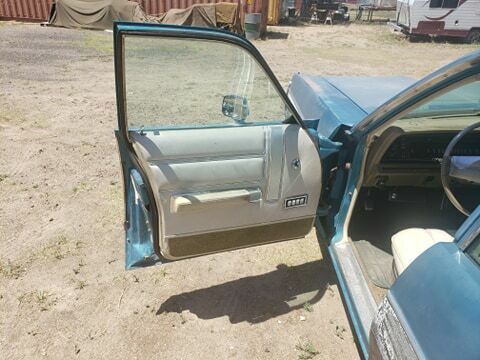 Chrysler Town & Country 1972 image number 7