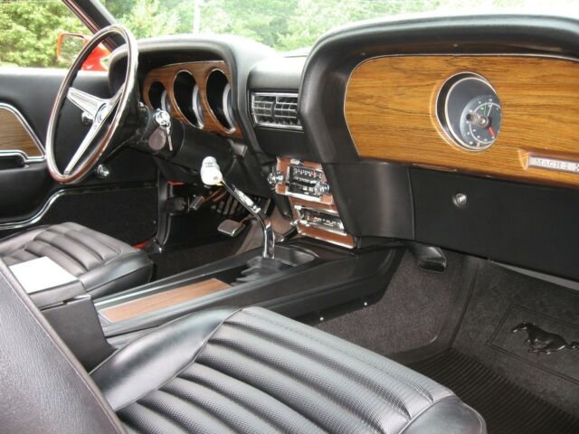 Ford Mustang 1970 image number 16