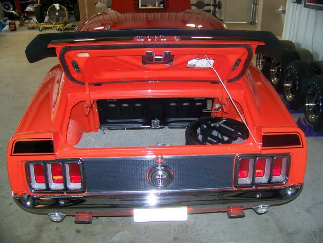 Ford Mustang 1970 image number 9