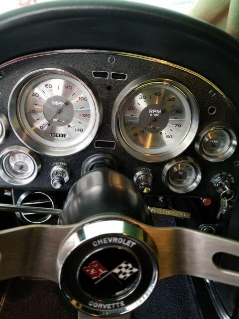 Chevrolet Corvette 1964 image number 9