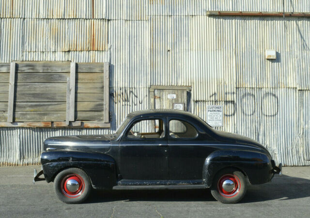 Ford DeLuxe 1941 image number 13