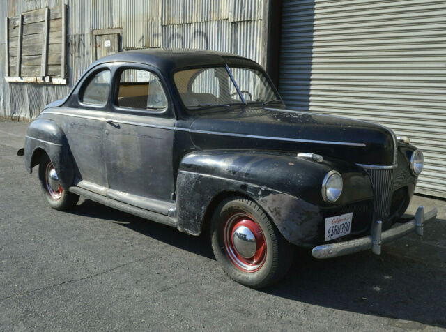 Ford DeLuxe 1941 image number 18