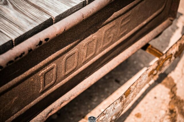Dodge Truck 1947 image number 12