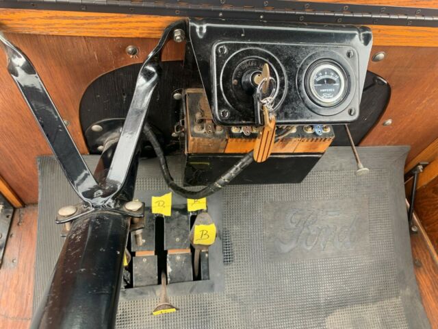 Ford Model T 1919 image number 11