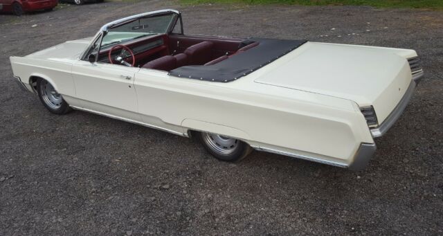 Chrysler Newport 1967 image number 14